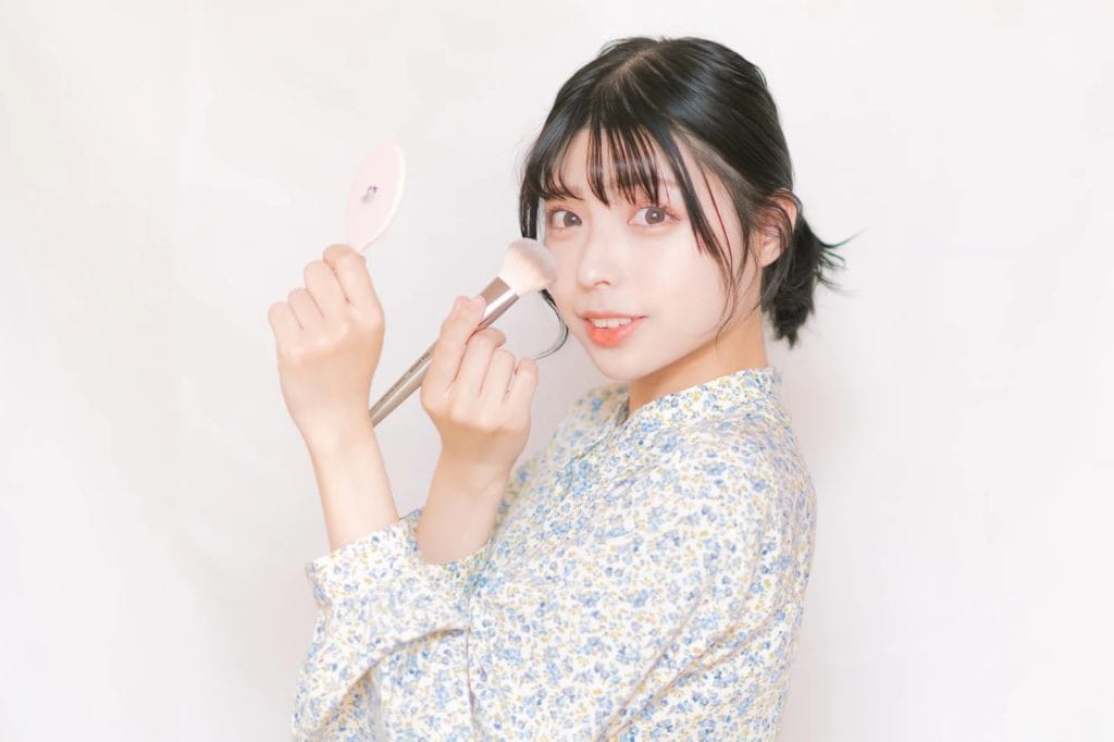 透明感のある肌を作る30代向けのベースメイクの手順