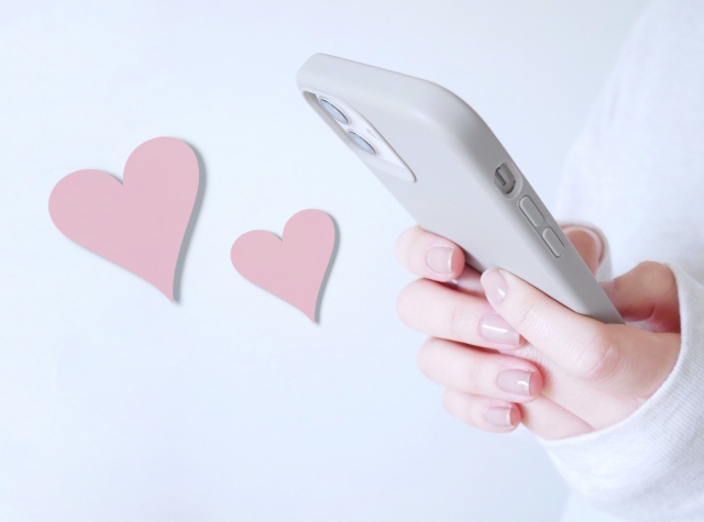 自分をさらけ出して心の距離を縮める婚活を実践し、前向きな気持ちで活動する女性
